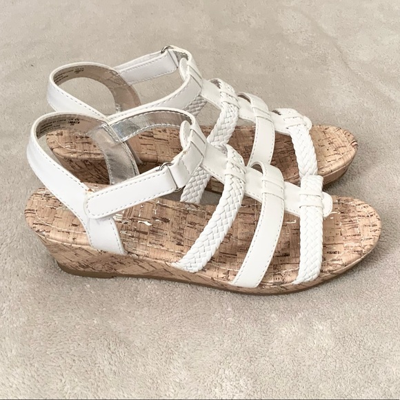 American Eagle AE By Payless White Low Wedge Strappy Sandals - Picture 2 of 6